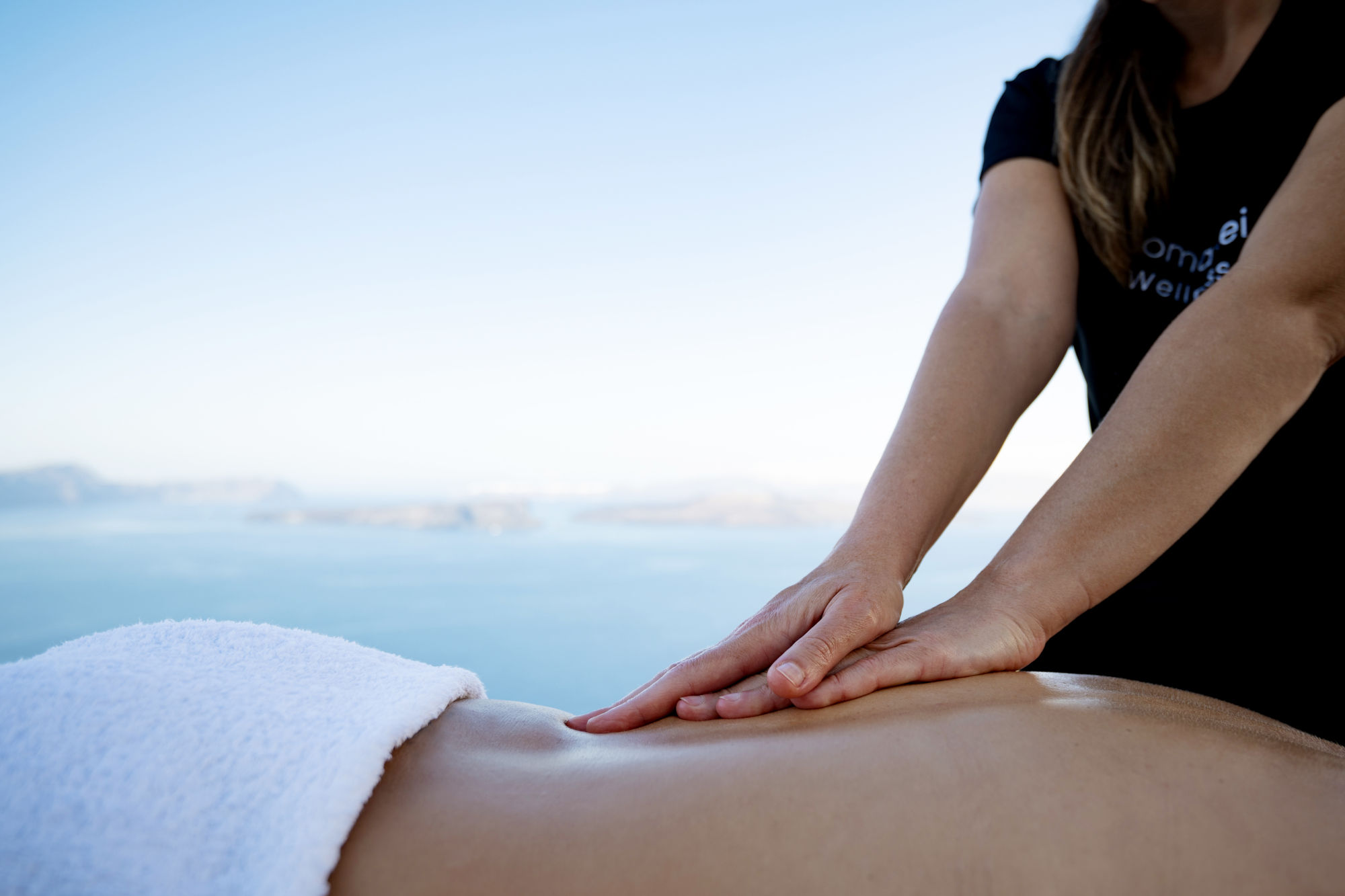 Back, neck & shoulders massage in Santorini