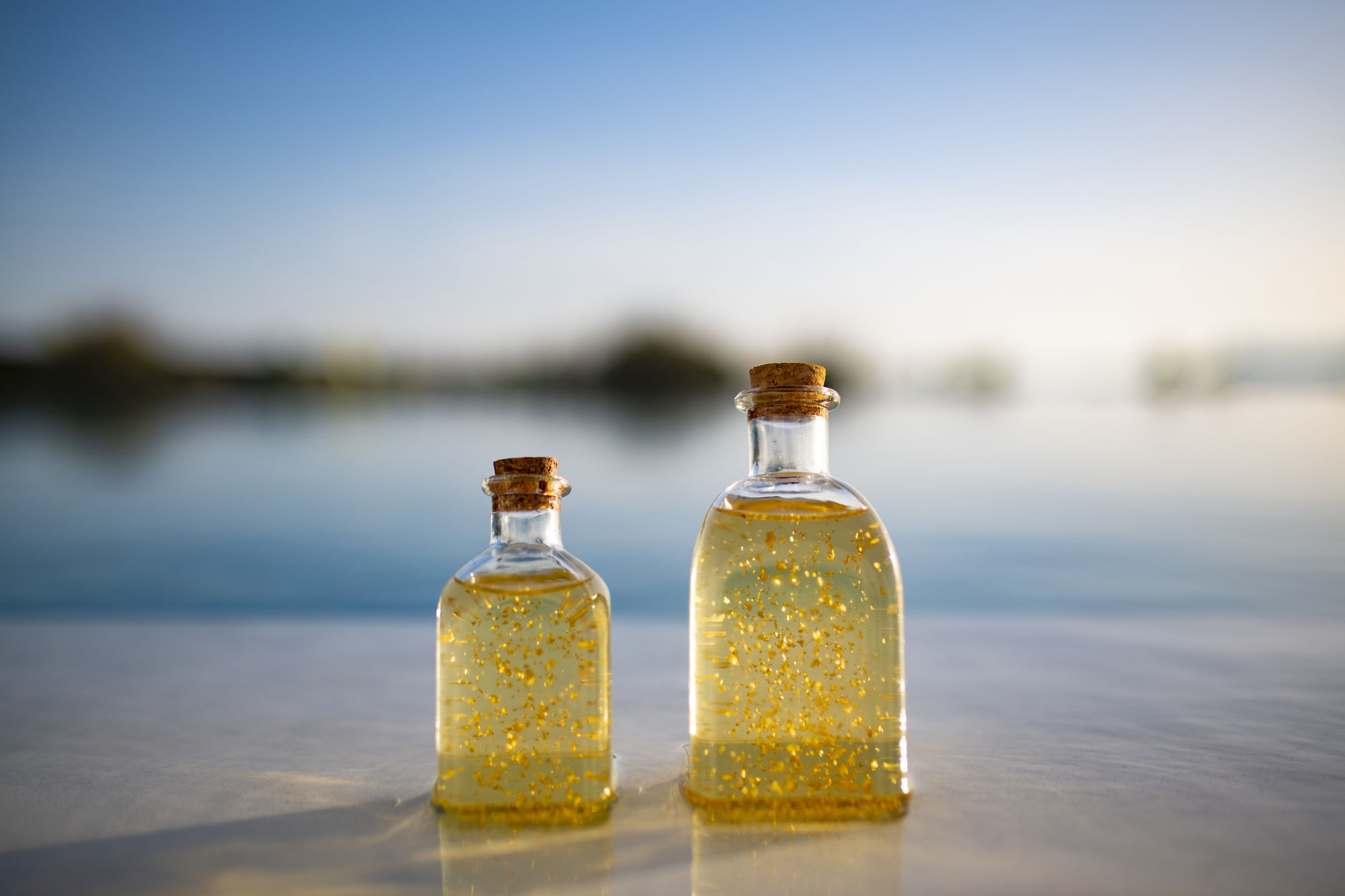 Luxurious Golden Oil for Special Occasions: The perfect choice for your memorable moments during a Santorini massage