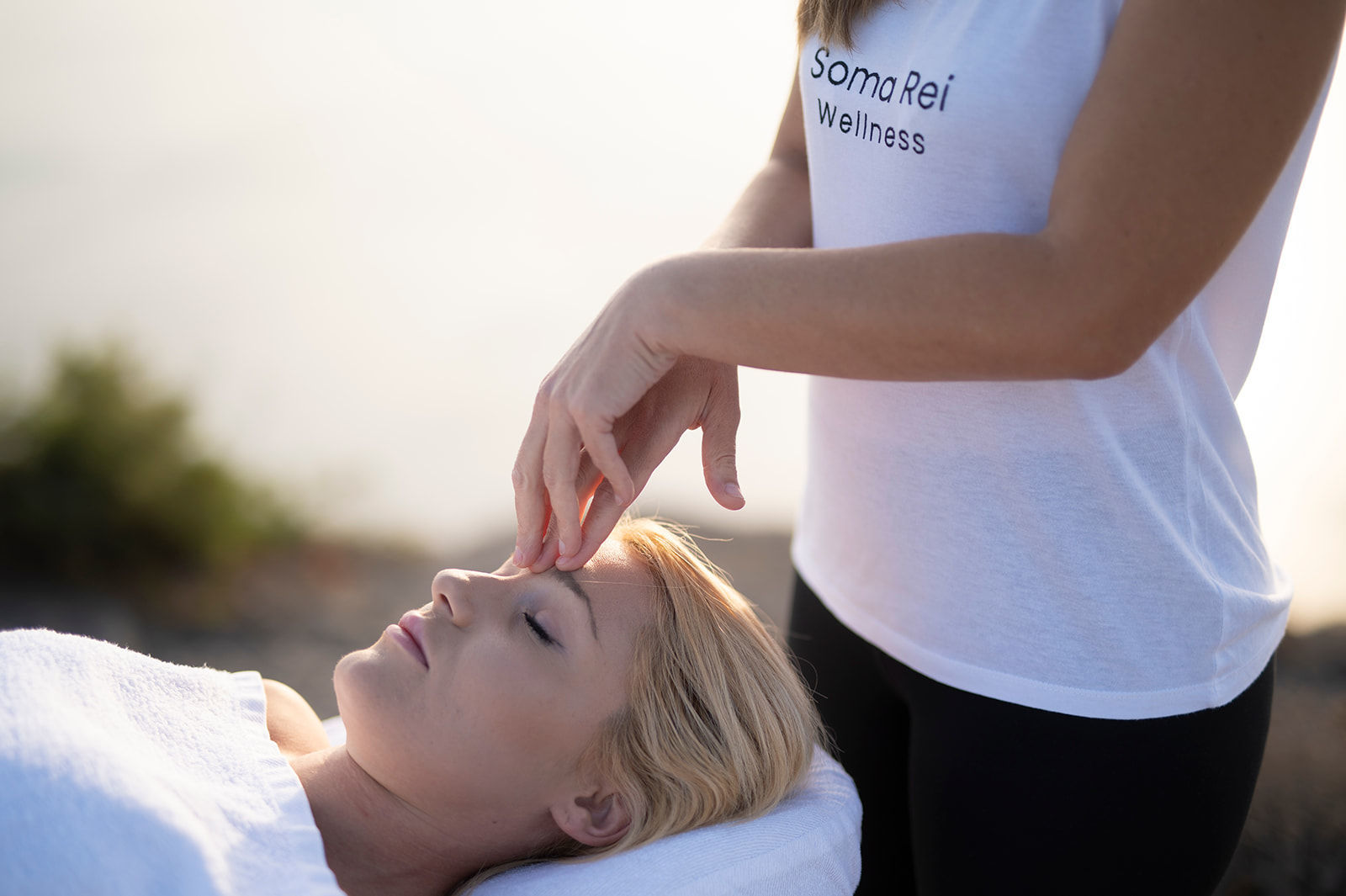 Santorini Zen Ritual Massage: Total Relaxation with our therapist's soothing Facial Massage