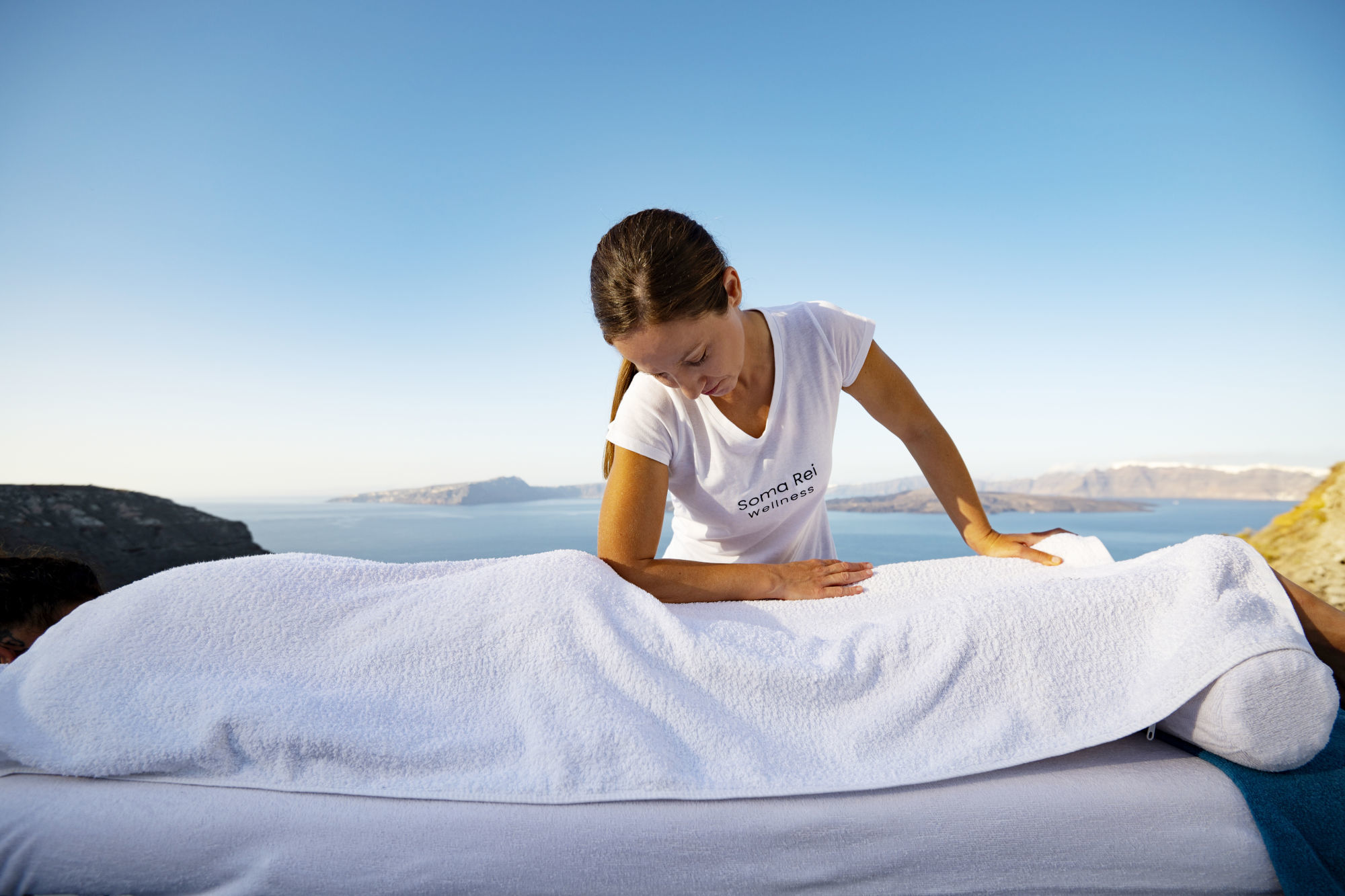 Santorini Mobile Massage: Shiatsu techniques with a sea and sky view in the Zen Ritual for Couples