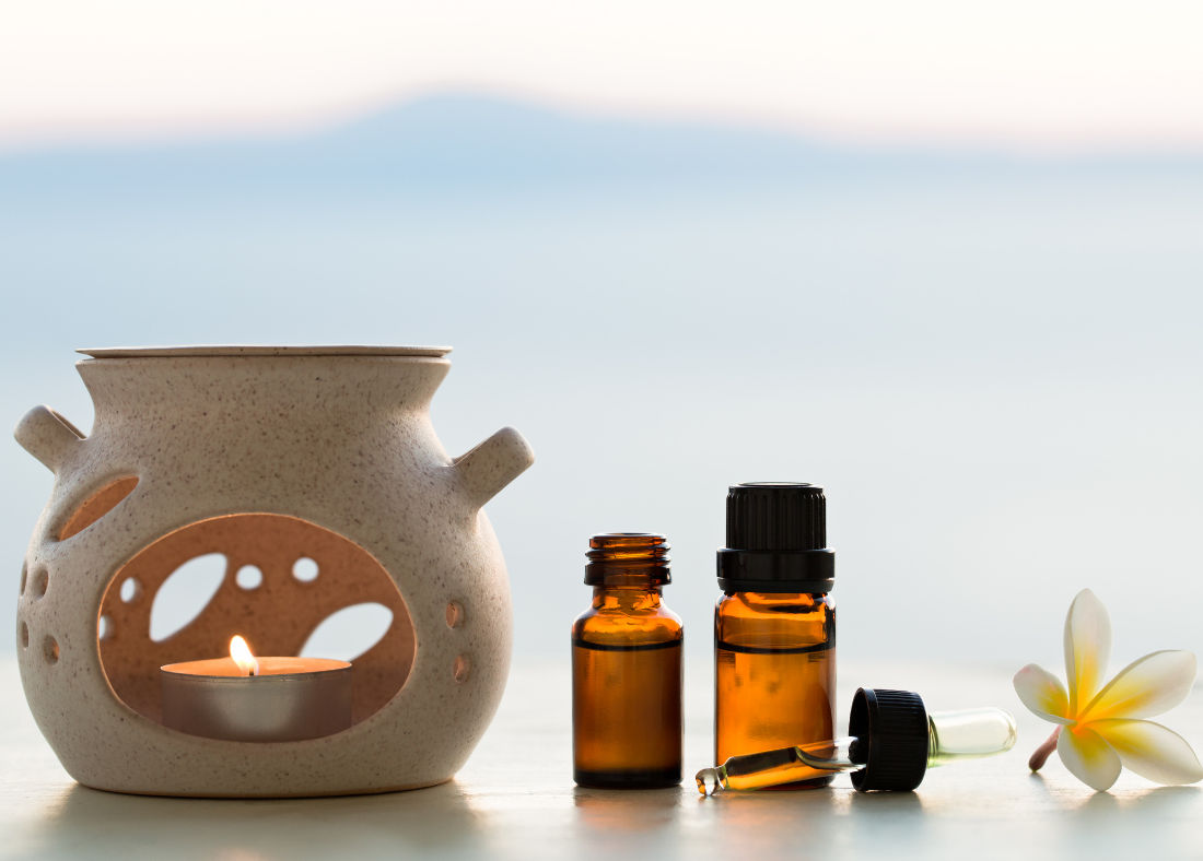 Aromatherapy Remedy Massage with Rose Geranium, Jasmine, and Lavender Essential Oils - Zen Ritual for Couples in Santorini